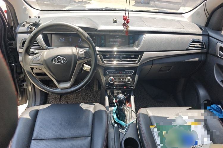 Used CHANGAN KAICHENG Oushang A600 2016 1.5L Manual Luxury 7-Seater Center Console