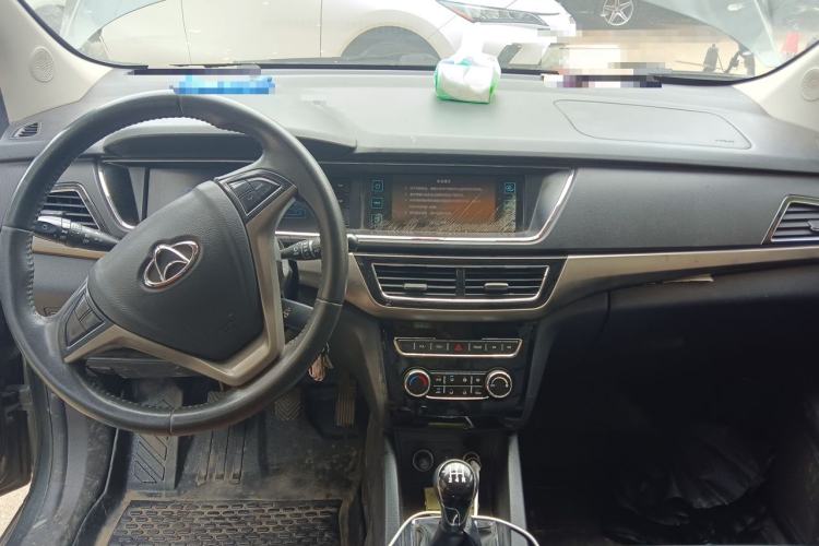 Used CHANGAN KAICHENG Oushang A600 2016 1.5L Manual Luxury 7-Seater Center Console
