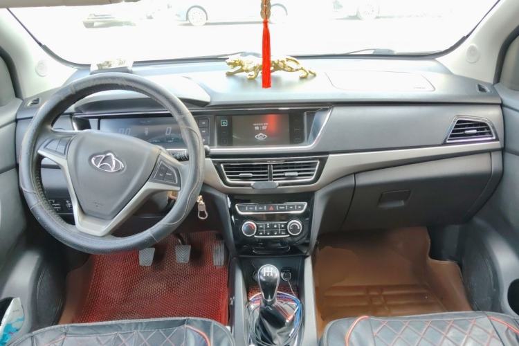Used CHANGAN KAICHENG Oushang A600 2016 1.5L Manual Luxury 7-Seater Center Console