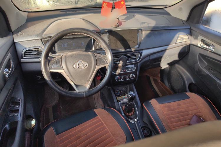 Used CHANGAN KAICHENG Oushang A600 2016 1.5L Manual Luxury 7-Seater Center Console