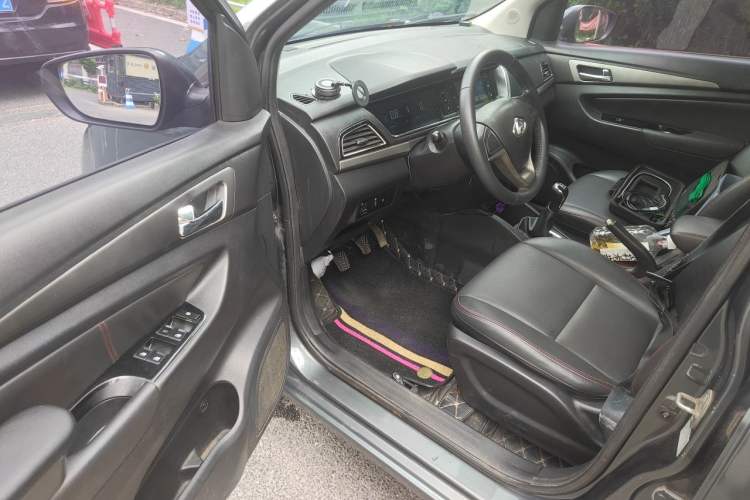 Used CHANGAN KAICHENG Oushang A600 2016 1.5L Manual Luxury 7-Seater Driver Seat