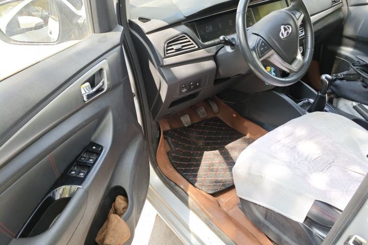 Used CHANGAN KAICHENG Oushang A600 2016 1.5L Manual Luxury 7-Seater Driver Seat
