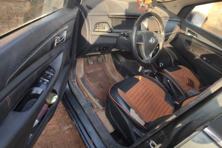 Used CHANGAN KAICHENG Oushang A600 2016 1.5L Manual Luxury 7-Seater Driver Seat