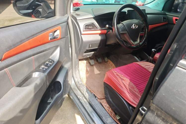 Used CHANGAN KAICHENG Oushang A600 2016 1.5L Manual Standard 7-Seater Driver Seat