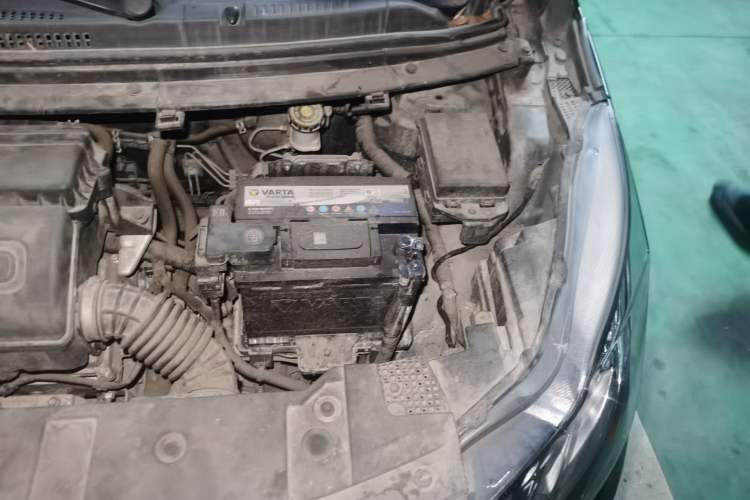 Used CHANGAN KAICHENG Oushang A600 2016 1.5L Manual Luxury 7-Seater Engine Bay Left