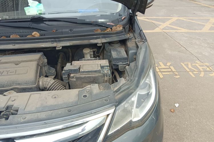Used CHANGAN KAICHENG Oushang A600 2016 1.5L Manual Luxury 7-Seater Engine Bay Left