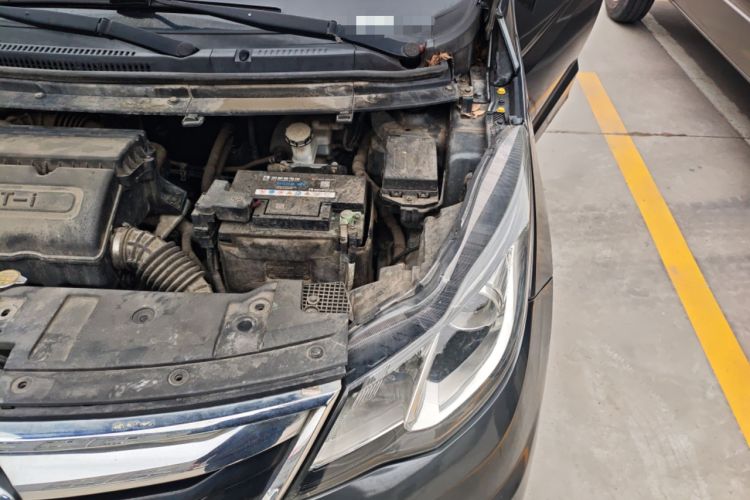 Used CHANGAN KAICHENG Oushang A600 2016 1.5L Manual Luxury 7-Seater Engine Bay Left