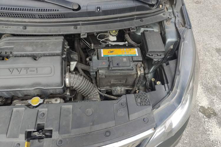 Used CHANGAN KAICHENG Oushang A600 2016 1.5L Manual Luxury 7-Seater Engine Bay Left