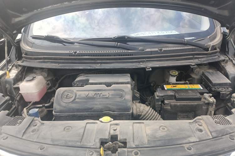 Used CHANGAN KAICHENG Oushang A600 2016 1.5L Manual Luxury 7-Seater Engine Bay