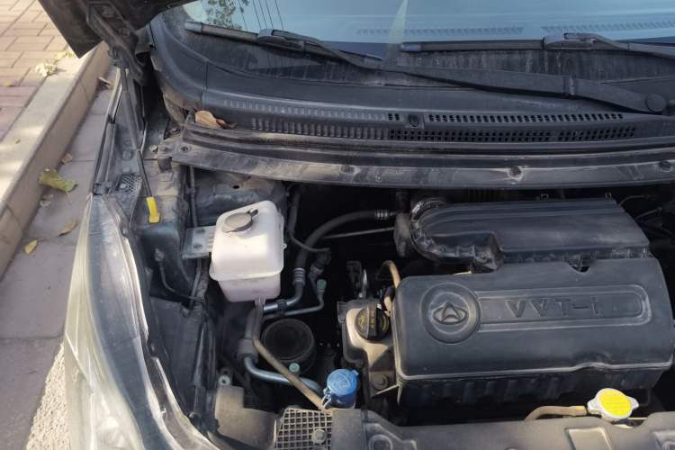 Used CHANGAN KAICHENG Oushang A600 2016 1.5L Manual Luxury 7-Seater Engine Bay Right