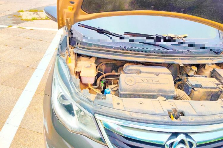 Used CHANGAN KAICHENG Oushang A600 2016 1.5L Manual Elite 7-Seater Engine Bay Right