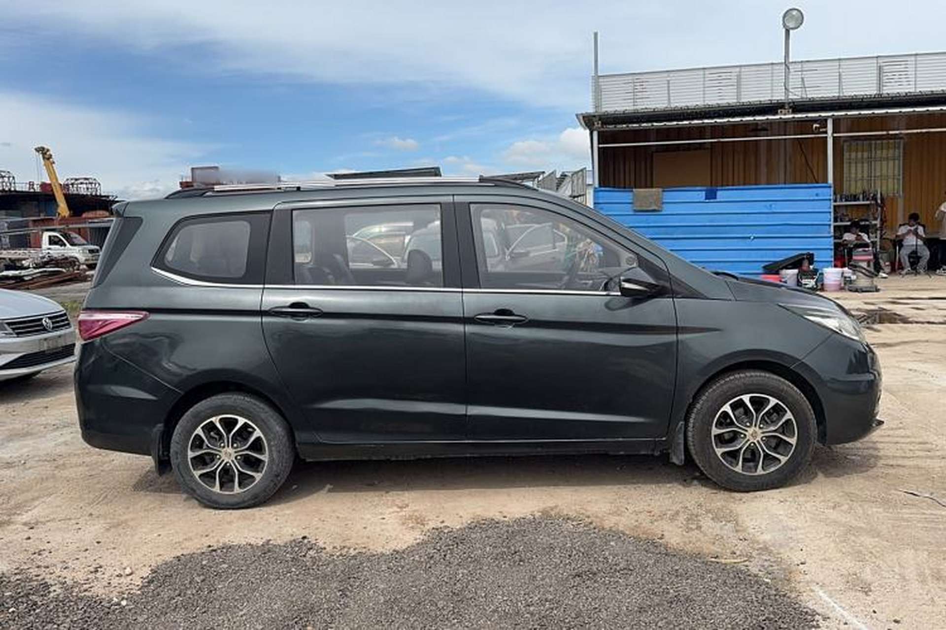 Used CHANGAN KAICHENG Oushang A600 2016 1.5L Manual Luxury 7-Seater Exterior 2