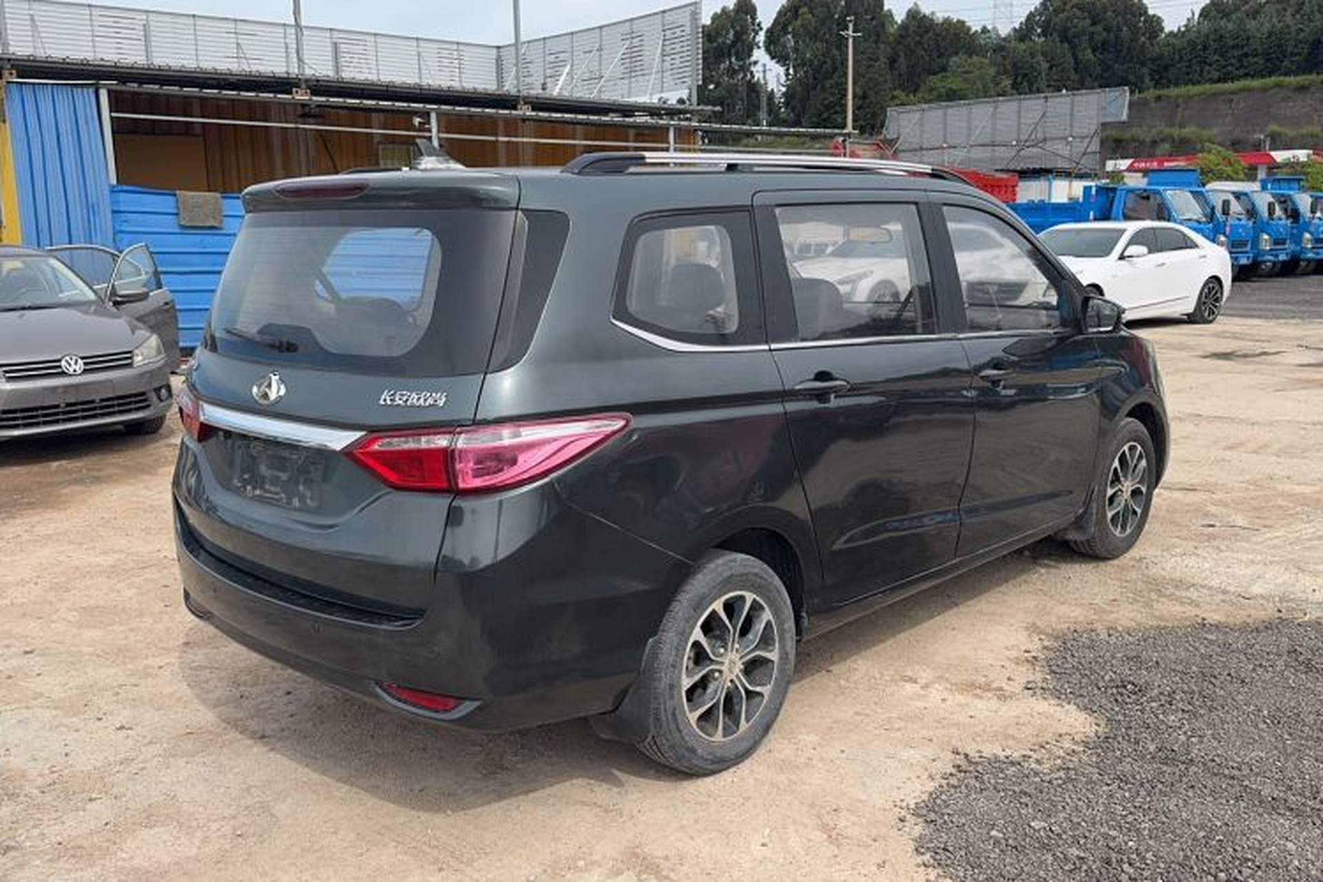 Used CHANGAN KAICHENG Oushang A600 2016 1.5L Manual Luxury 7-Seater Exterior 3