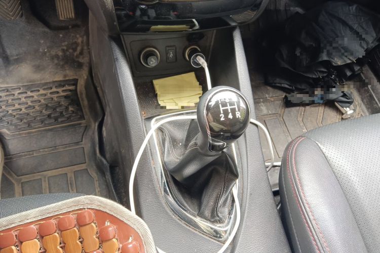 Used CHANGAN KAICHENG Oushang A600 2016 1.5L Manual Luxury 7-Seater Gear Lever