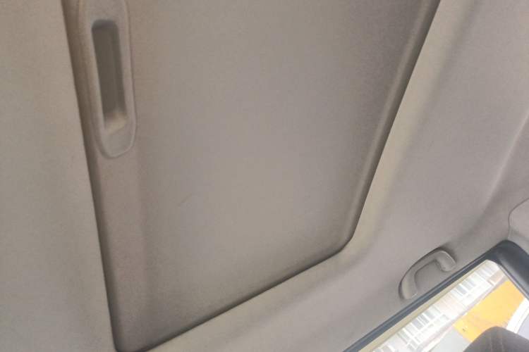 Used CHANGAN KAICHENG Oushang A600 2016 1.5L Manual Luxury 7-Seater Headliner