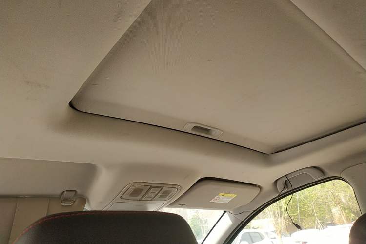 Used CHANGAN KAICHENG Oushang A600 2016 1.5L Manual Luxury 7-Seater Headliner