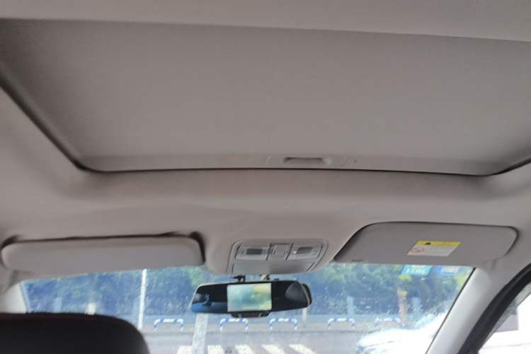 Used CHANGAN KAICHENG Oushang A600 2016 1.5L Manual Luxury 7-Seater Headliner