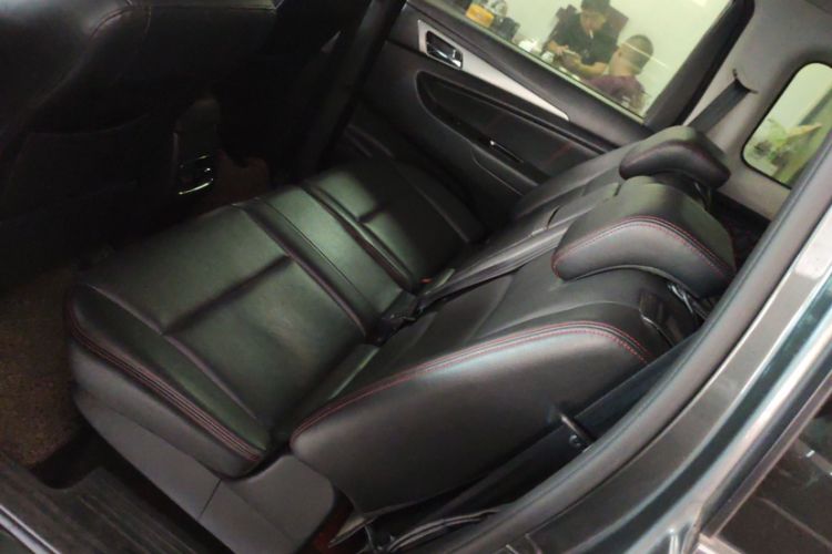 Used CHANGAN KAICHENG Oushang A600 2016 1.5L Manual Elite 7-Seater Interior 5