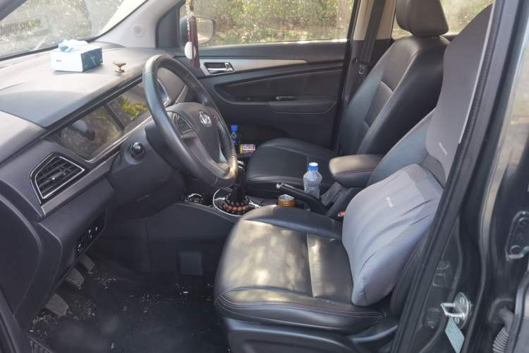 Used CHANGAN KAICHENG Oushang A600 2016 1.5L Manual Luxury 7-Seater Left Front Seat