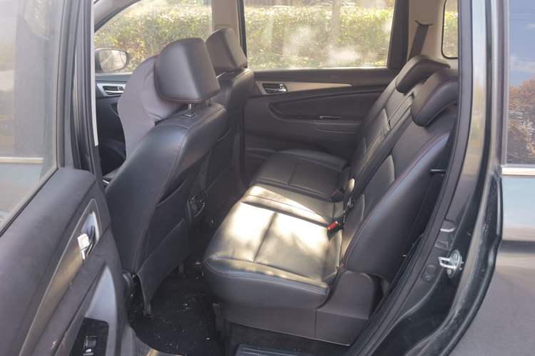 Used CHANGAN KAICHENG Oushang A600 2016 1.5L Manual Luxury 7-Seater Left Rear Seat