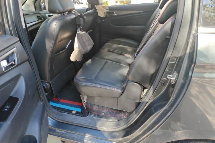 Used CHANGAN KAICHENG Oushang A600 2016 1.5L Manual Luxury 7-Seater Left Rear Seat