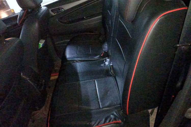 Used CHANGAN KAICHENG Oushang A600 2016 1.5L Manual Luxury 7-Seater Left Rear Seat