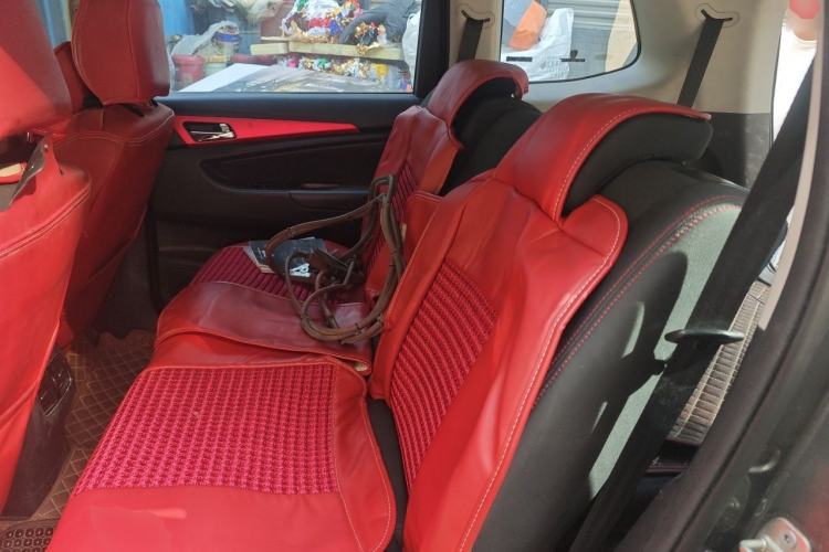 Used CHANGAN KAICHENG Oushang A600 2016 1.5L Manual Standard 7-Seater Left Rear Seat