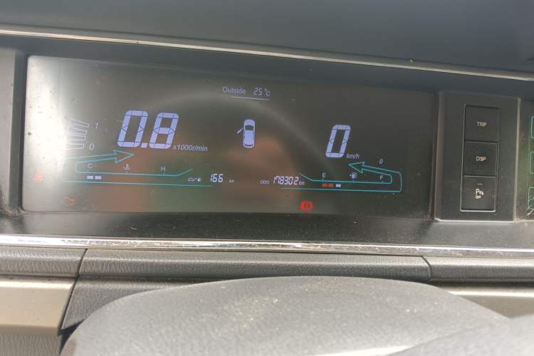Used CHANGAN KAICHENG Oushang A600 2016 1.5L Manual Luxury 7-Seater Odometer Close Up