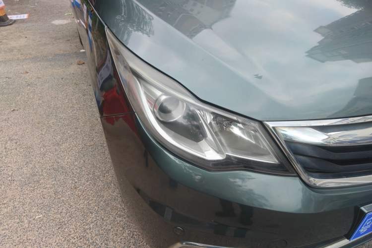 Used CHANGAN KAICHENG Oushang A600 2016 1.5L Manual Luxury 7-Seater Right Front Headlight