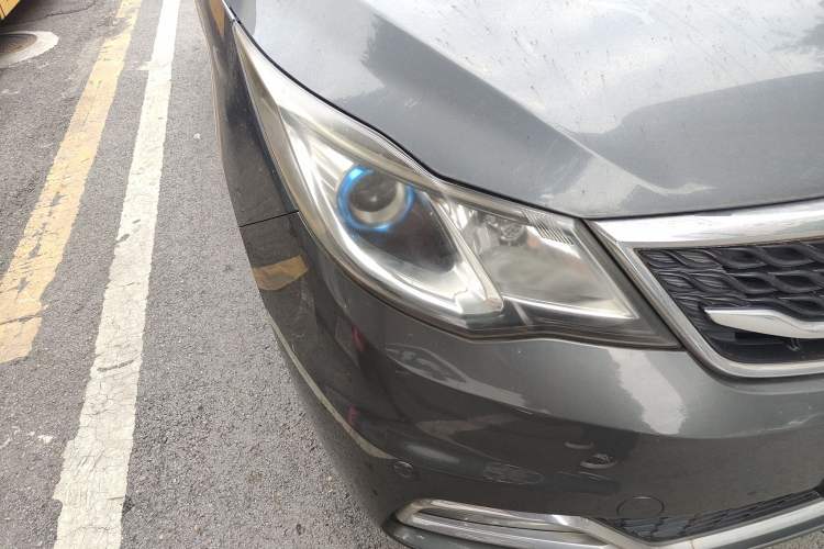 Used CHANGAN KAICHENG Oushang A600 2016 1.5L Manual Luxury 7-Seater Right Front Headlight