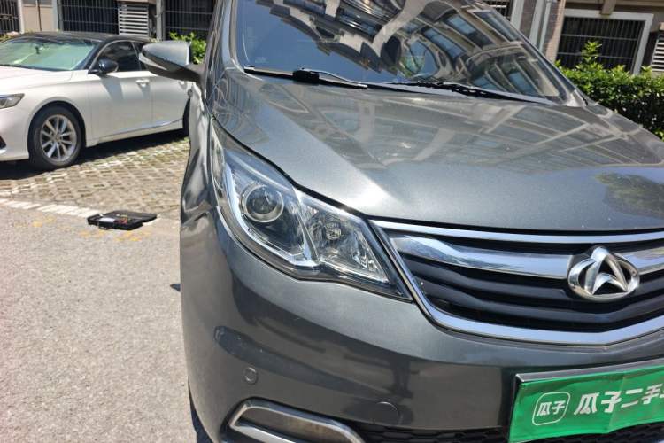 Used CHANGAN KAICHENG Oushang A600 2016 1.5L Manual Luxury 7-Seater Right Front Headlight