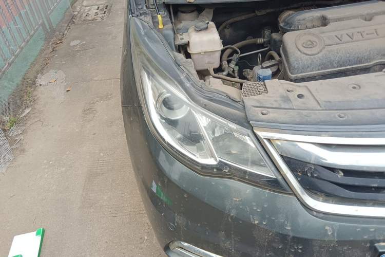 Used CHANGAN KAICHENG Oushang A600 2016 1.5L Manual Luxury 7-Seater Right Front Headlight