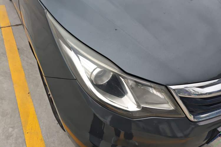 Used CHANGAN KAICHENG Oushang A600 2016 1.5L Manual Luxury 7-Seater Right Front Headlight
