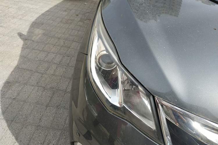 Used CHANGAN KAICHENG Oushang A600 2016 1.5L Manual Luxury 7-Seater Right Front Headlight