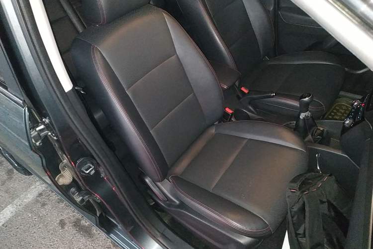 Used CHANGAN KAICHENG Oushang A600 2016 1.5L Manual Luxury 7-Seater Right Front Seat