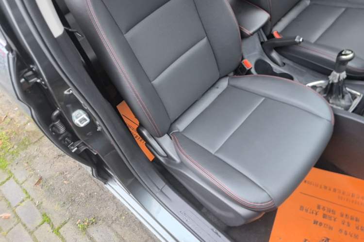 Used CHANGAN KAICHENG Oushang A600 2016 1.5L Manual Luxury 7-Seater Right Front Seat