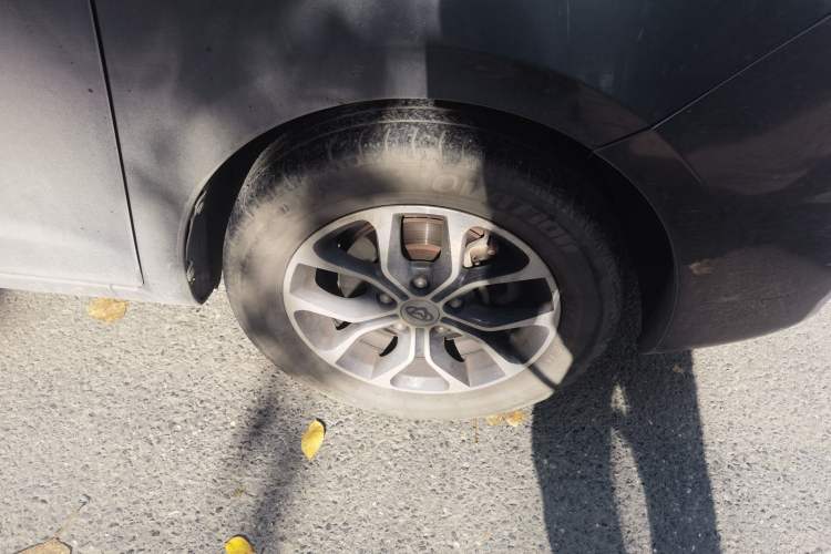 Used CHANGAN KAICHENG Oushang A600 2016 1.5L Manual Luxury 7-Seater Right Front Wheel Hub