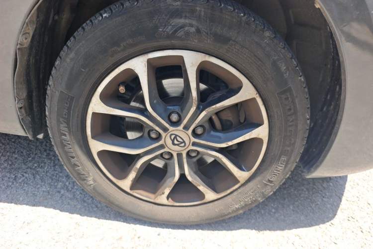 Used CHANGAN KAICHENG Oushang A600 2016 1.5L Manual Luxury 7-Seater Right Front Wheel Hub