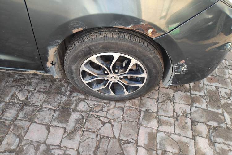 Used CHANGAN KAICHENG Oushang A600 2016 1.5L Manual Luxury 7-Seater Right Front Wheel Hub
