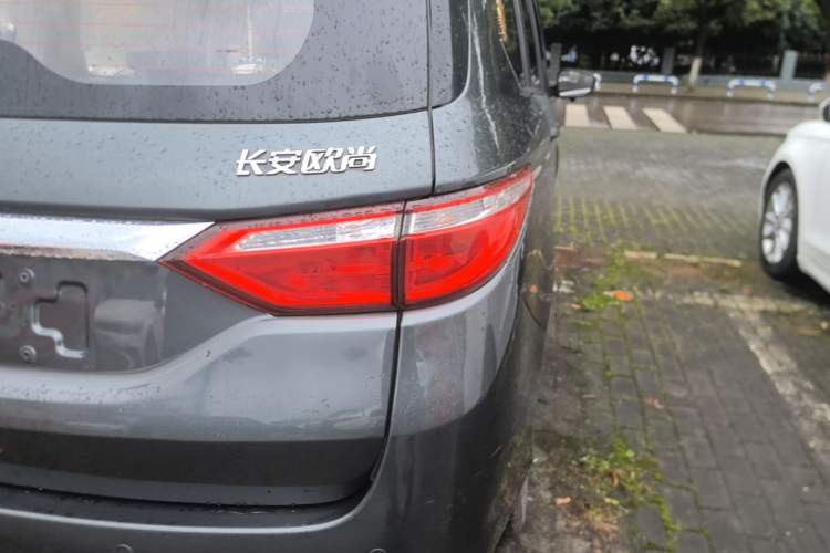 Used CHANGAN KAICHENG Oushang A600 2016 1.5L Manual Luxury 7-Seater Right Rear Taillight