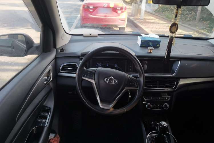 Used CHANGAN KAICHENG Oushang A600 2016 1.5L Manual Luxury 7-Seater Steering Wheel