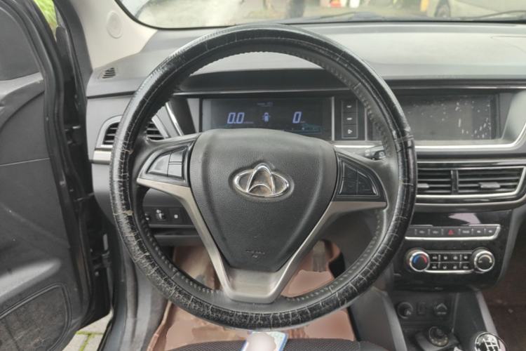Used CHANGAN KAICHENG Oushang A600 2016 1.5L Manual Luxury 7-Seater Steering Wheel