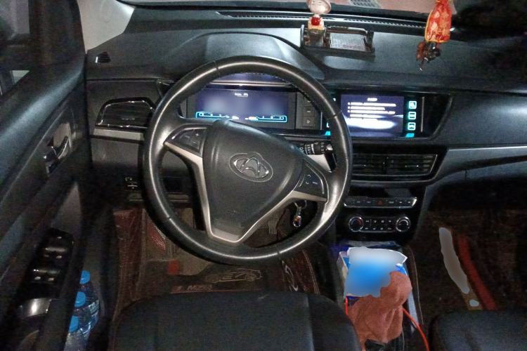 Used CHANGAN KAICHENG Oushang A600 2016 1.5L Manual Luxury 7-Seater Steering Wheel