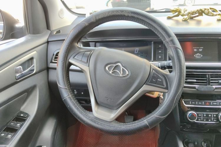Used CHANGAN KAICHENG Oushang A600 2016 1.5L Manual Luxury 7-Seater Steering Wheel