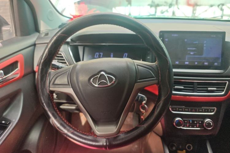 Used CHANGAN KAICHENG Oushang A600 2016 1.5L Manual Standard 7-Seater Steering Wheel