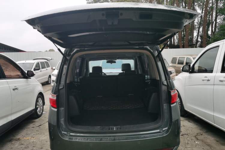 Used CHANGAN KAICHENG Oushang A600 2016 1.5L Manual Luxury 7-Seater Trunk