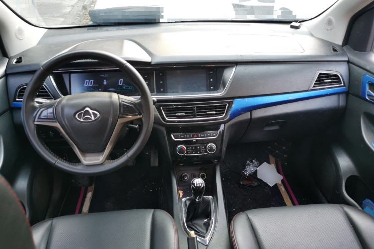 Used CHANGAN KAICHENG Oushang A600 2016 1.5L Manual Luxury 7-Seater Center Console