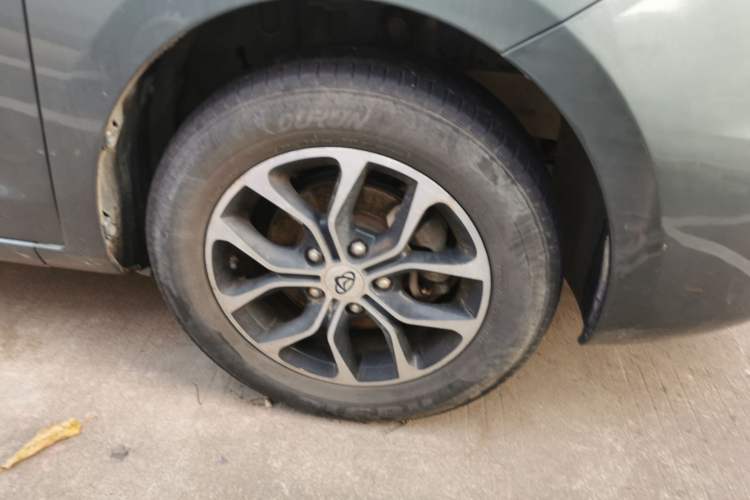 Used CHANGAN KAICHENG Oushang A600 2016 1.5L Manual Luxury 7-Seater Right Front Wheel Hub
