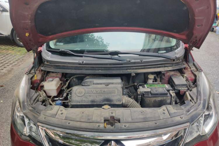 Used CHANGAN KAICHENG Oushang A600 2016 1.5L Manual Luxury 7-Seater Engine Bay
