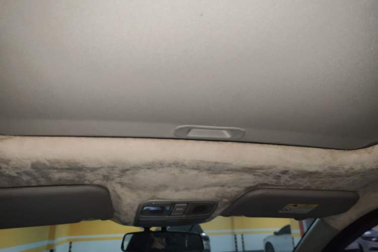 Used CHANGAN KAICHENG Oushang A600 2016 1.5L Manual Luxury 6-Seater Headliner